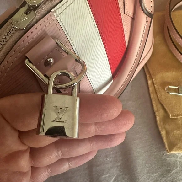 Authentic Louis Vuitton Alma BB Rose Ballerinas w/ red and white.Limited Edition - Picture 8 of 14